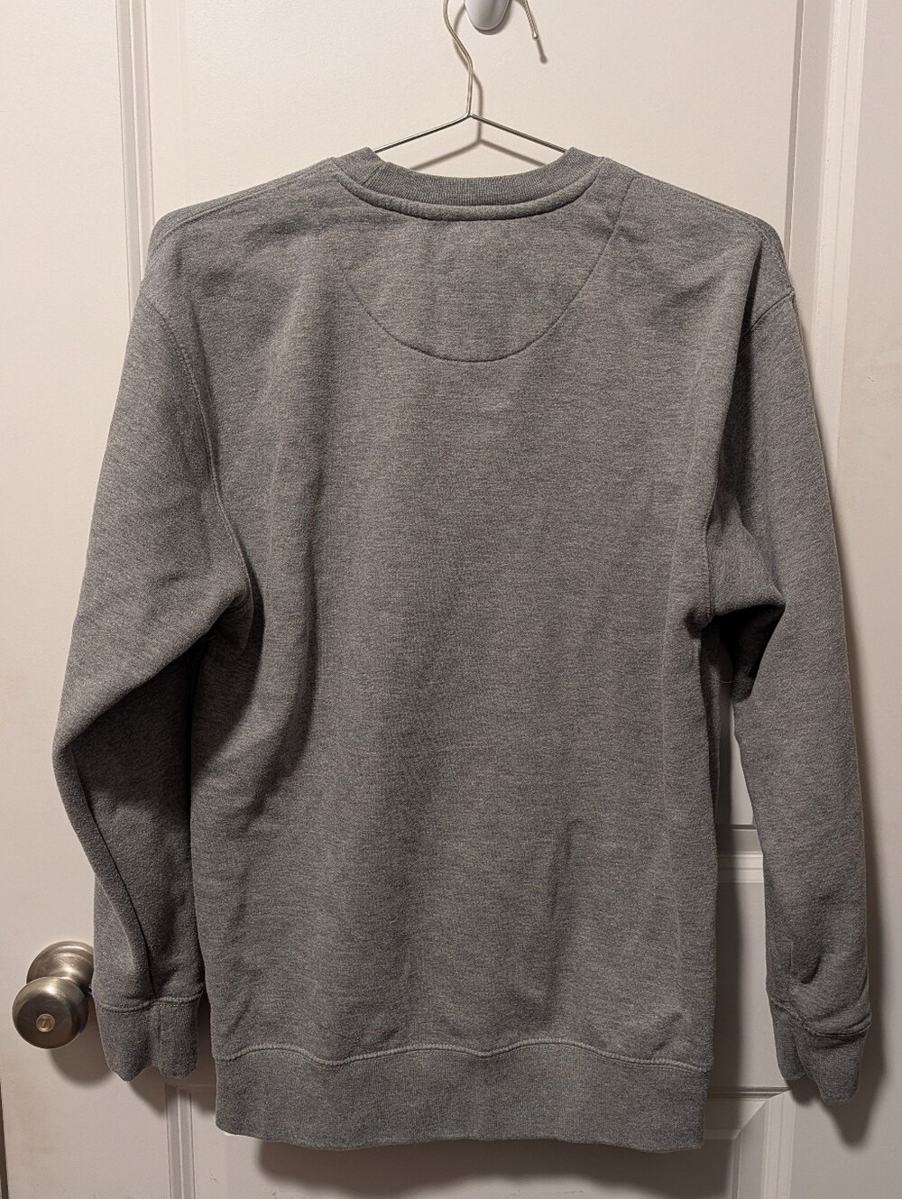 The White Lotus HBO Sweatshirt - Picture 2 of 7